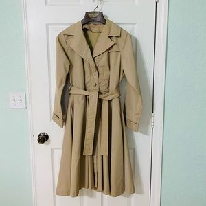 Fantastic Vintage Trench Coat